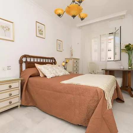 Adelfas Apartment *